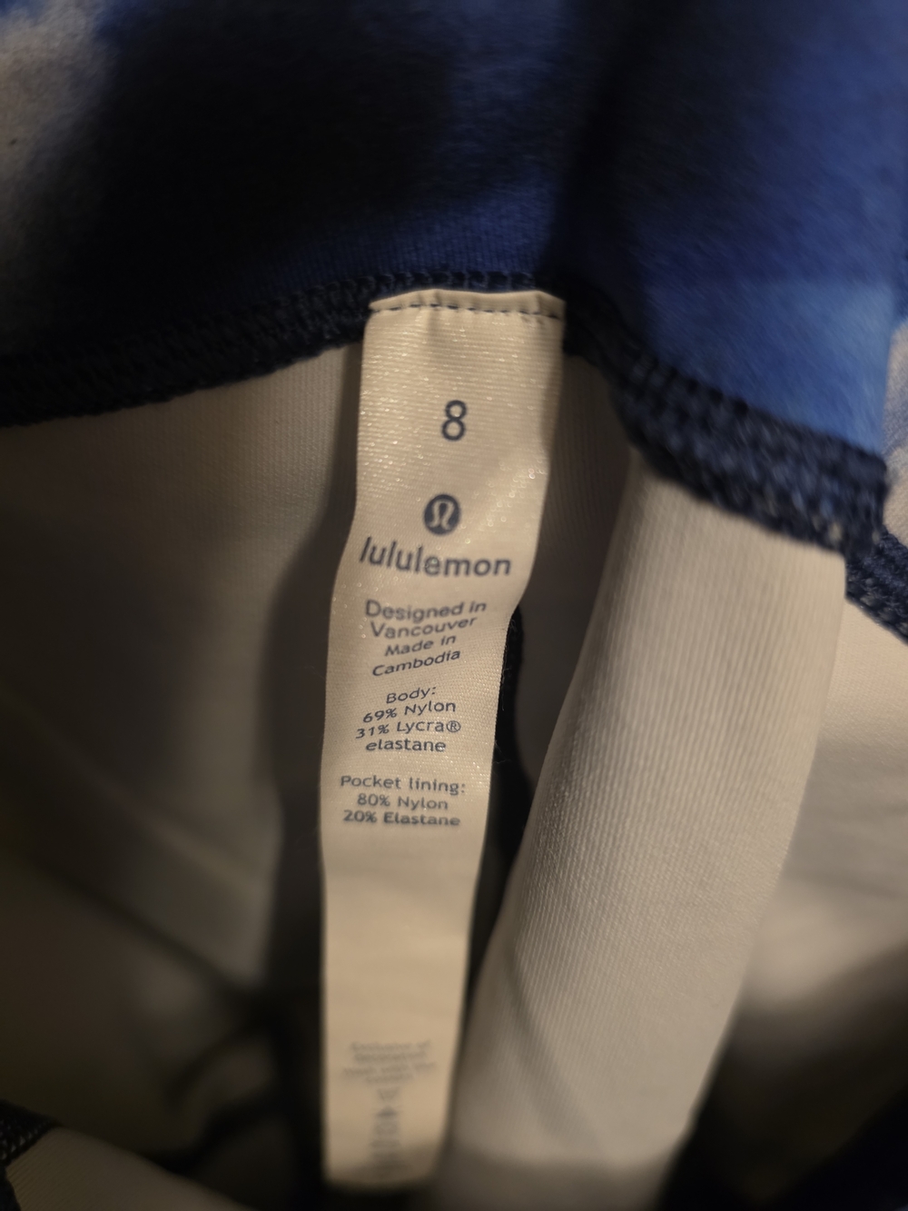 lululemon navy and white abstract print leggings (size 8) - Picture 5 of 7